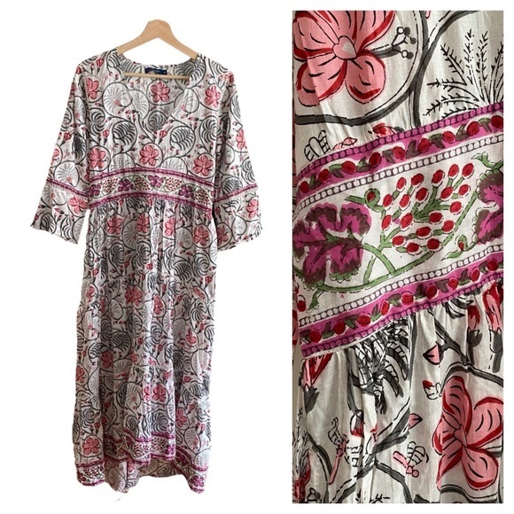 La Plage Dresses & Skirts - La Plage Pink White Loopy Floral Water Mill Maxi Dress